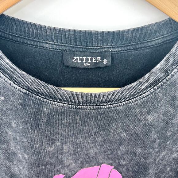 SHANIA Pink Cowgirl Boot Distressed Gray Graphic Tee Womens Small - Picture 5 of 5